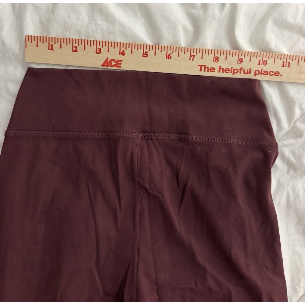 Gymshark Women's Berry Studio cropped Leggings Crossover Size Small - Picture 8 of 8